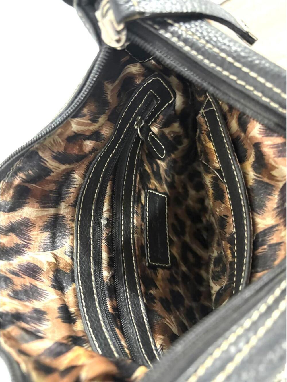 *SUMMER SALE*Sophia Caperelli Black Leather Silver Detail Crossbody - Picture 4 of 6